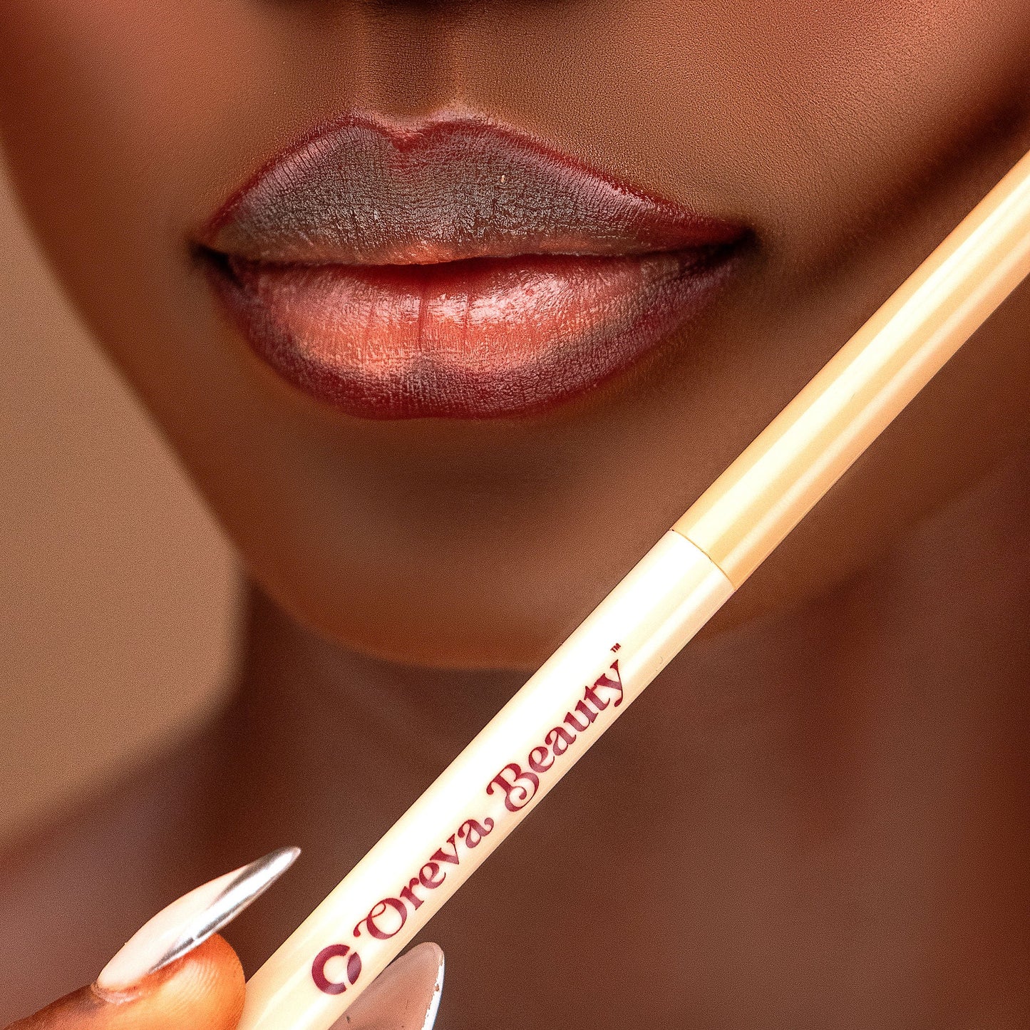 LIP LINER
